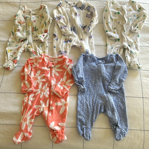 Carter's Other - 🩷Newborn Girls Bundle of 5 items